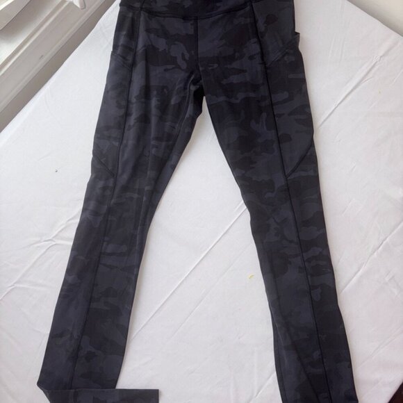 Women's Lululemon Black Camouflage Leggings Athleisure Size 4 - Picture 3 of 10
